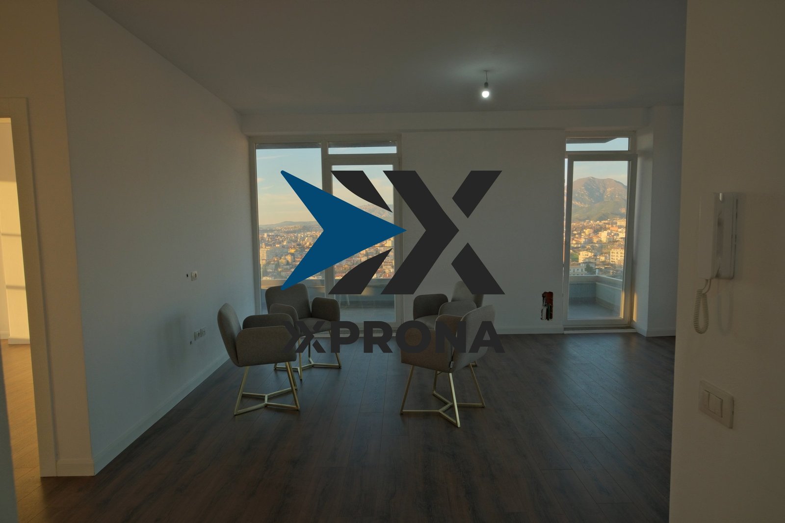 Shitet Apartament 2+1+2 me 2 poste parkimi ne Sauk - XPRONA 9