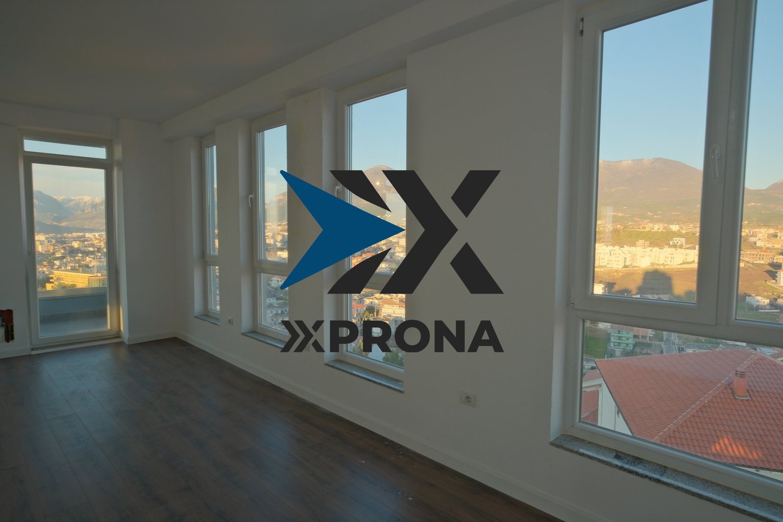 Shitet Apartament 2+1+2 me 2 poste parkimi ne Sauk - XPRONA 6