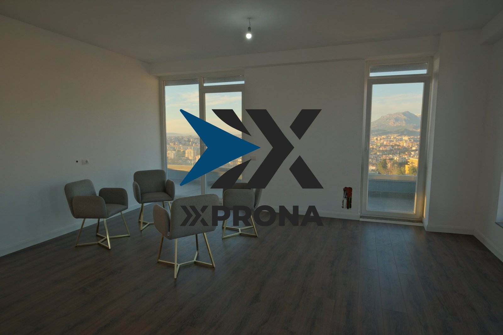 Shitet Apartament 2+1+2 me 2 poste parkimi ne Sauk - XPRONA 7